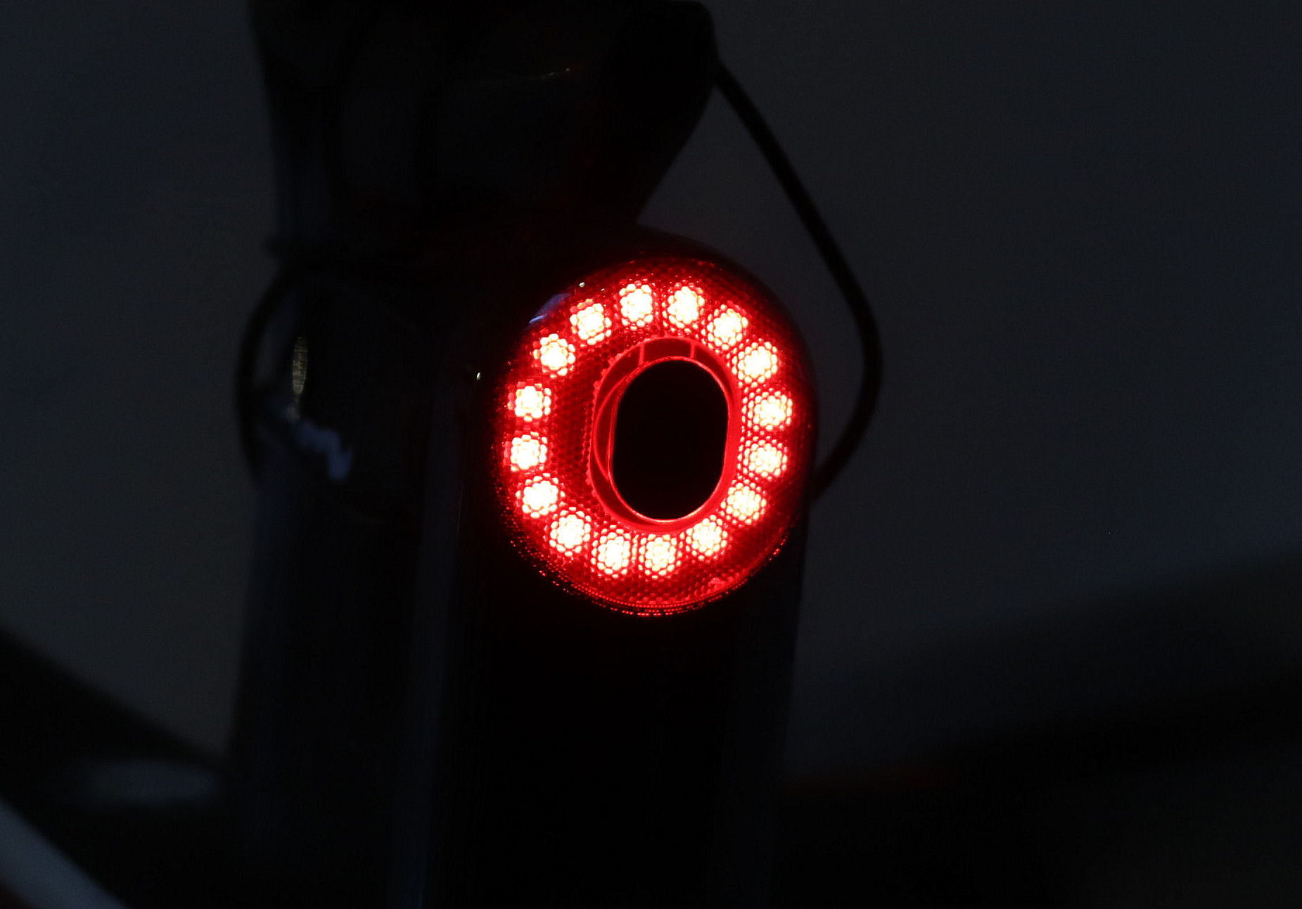 Magene L508 Review - smart Radar Tail Light